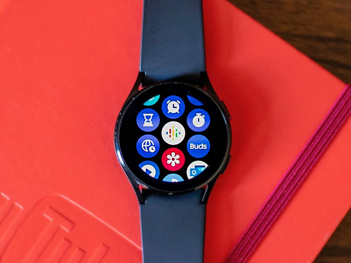 Google should add Podcasts to YouTube Music or add Google Podcasts to Wear  OS