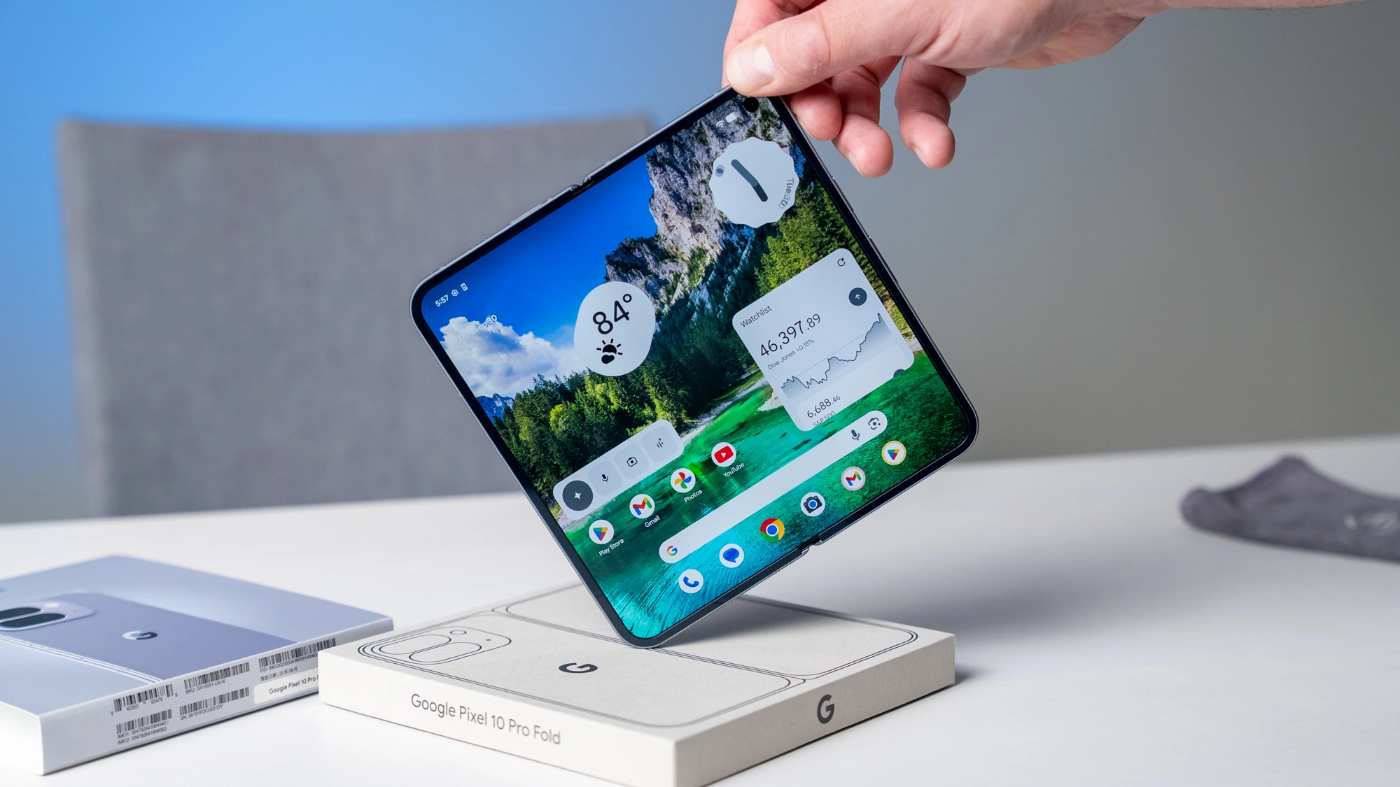 I finally found the one folding phone use case that I now can’t live without